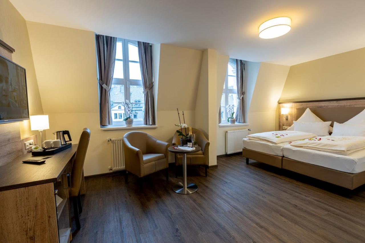 Hotel Ratskeller Schwarzenberg Шварценберг Экстерьер фото