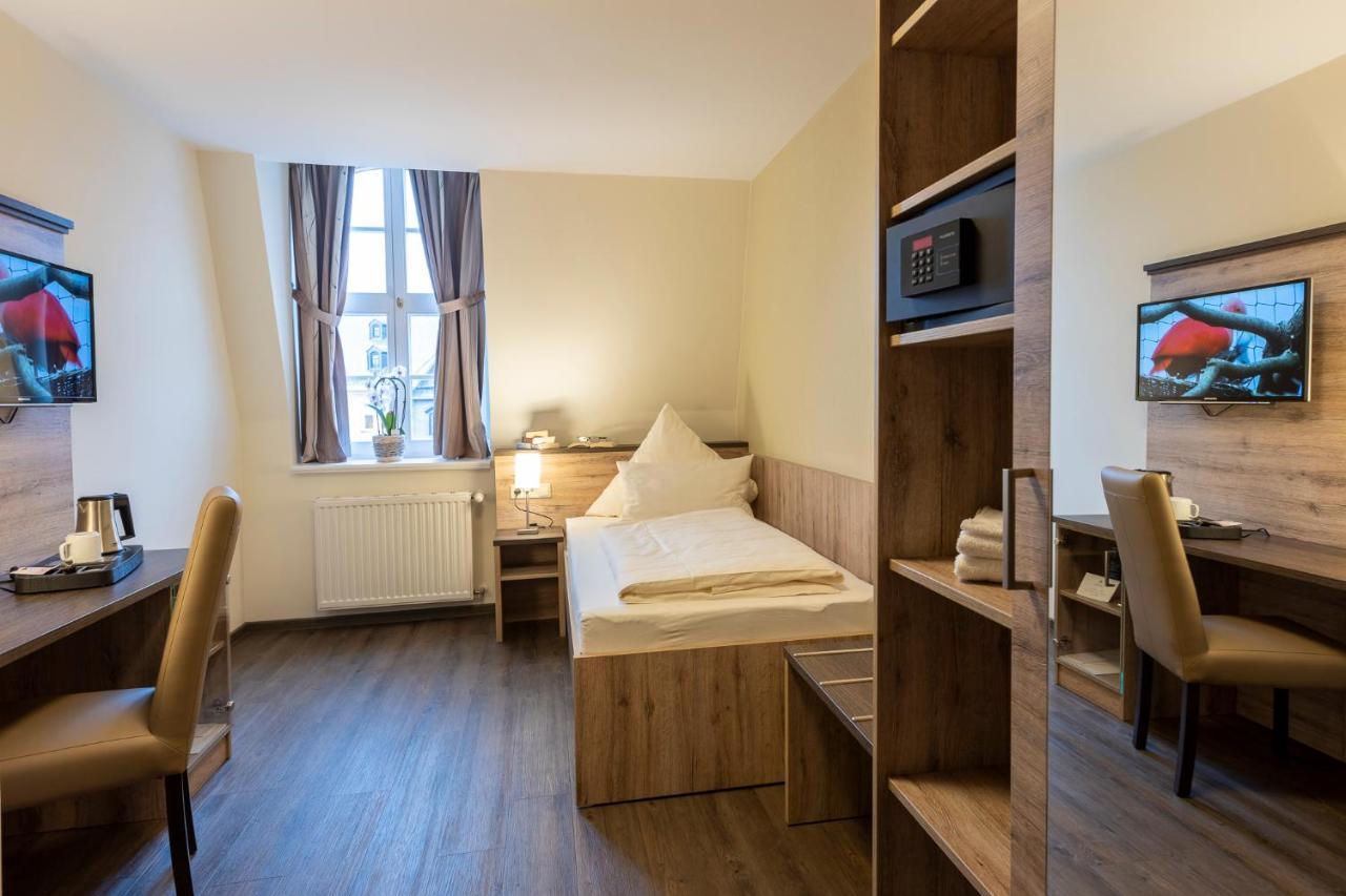 Hotel Ratskeller Schwarzenberg Шварценберг Экстерьер фото
