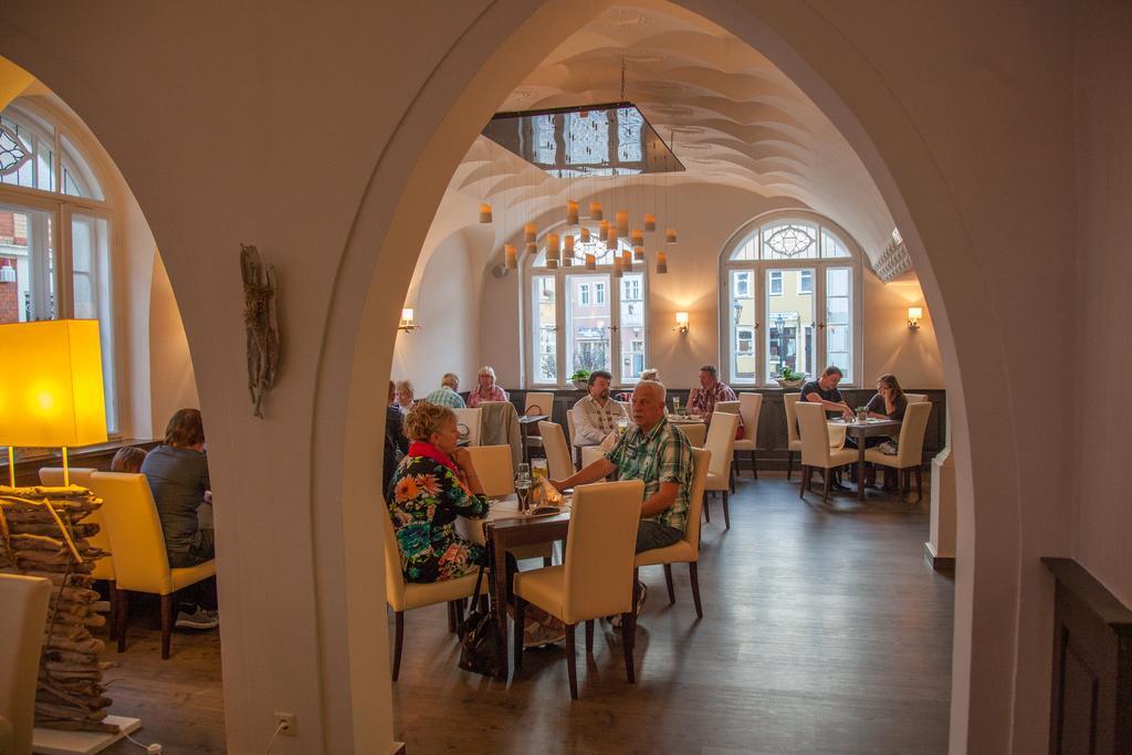 Hotel Ratskeller Schwarzenberg Шварценберг Экстерьер фото